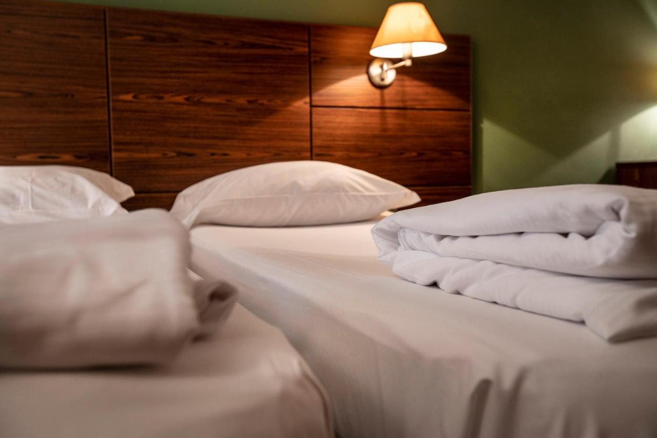 Hotel Lago Di Garda มัลเชซิเน ภายนอก รูปภาพ